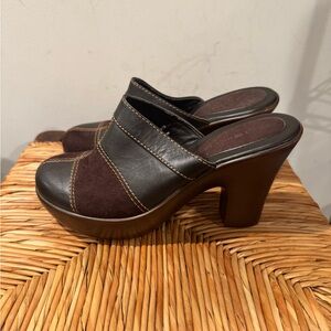 Tommy Hilfiger Black and Brown Women's Mules Size 6.5
